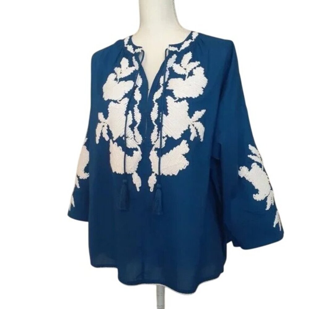 Chicos Blue Embroidered Boho Tunic Top White Floral Accents Tassel Tie